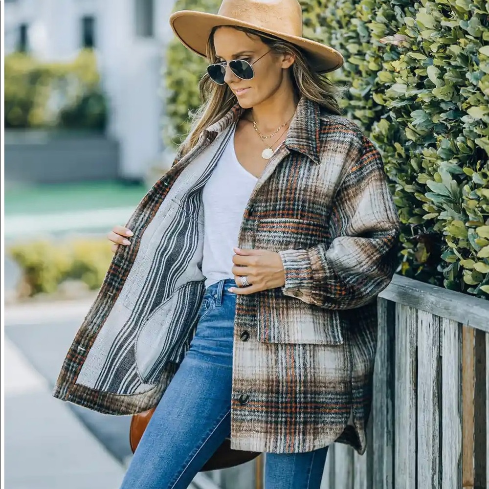 NWT Vici Worcester Pocketed Plaid Shacket